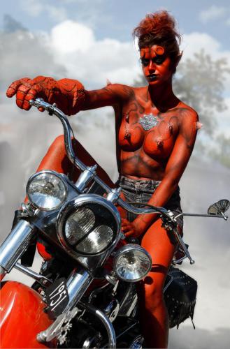 bike_female_devil_3088