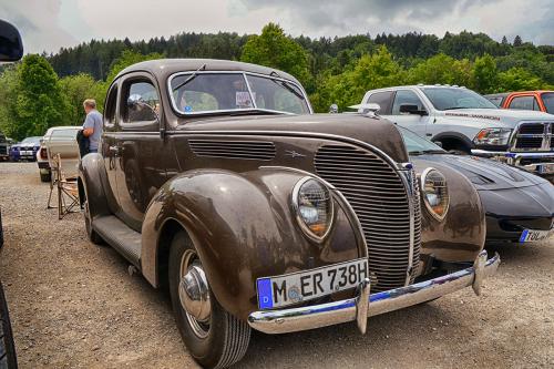 ford_deluxe_v8_2915